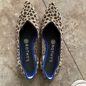Rothy’s point leopard flats 7.5 like new